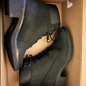 Size 5.5 wmns Timberland brinda black boot